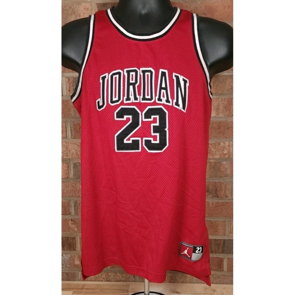 Y2K Air Jordan Nike #23 Bulls Jersey Youth XL 13-15 Yrs Red